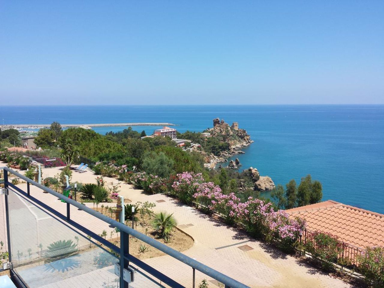 Estate a Cefalù per gruppi/famiglie!